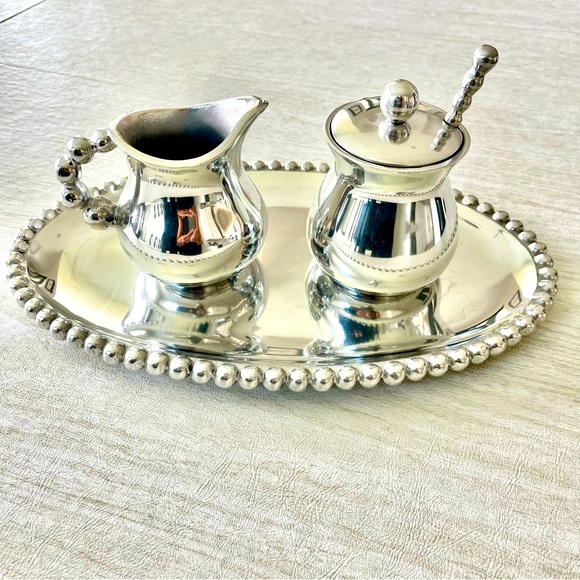 Vintage Mariposa string of pearls (5) piece set of silver pewter